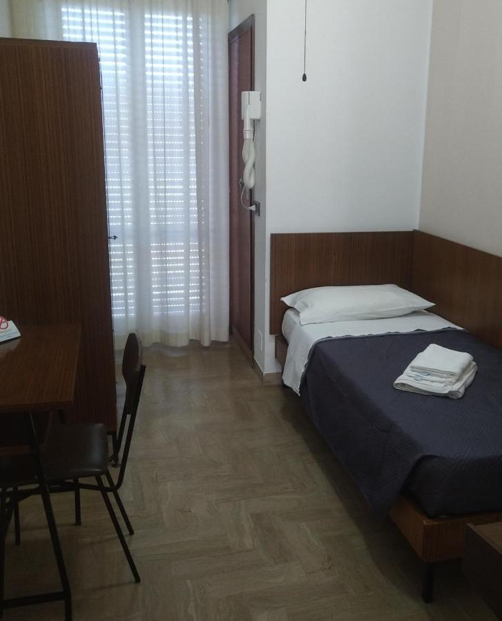 Hotel Luca Rimini Extérieur photo