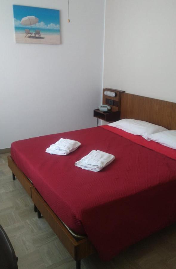 Hotel Luca Rimini Extérieur photo