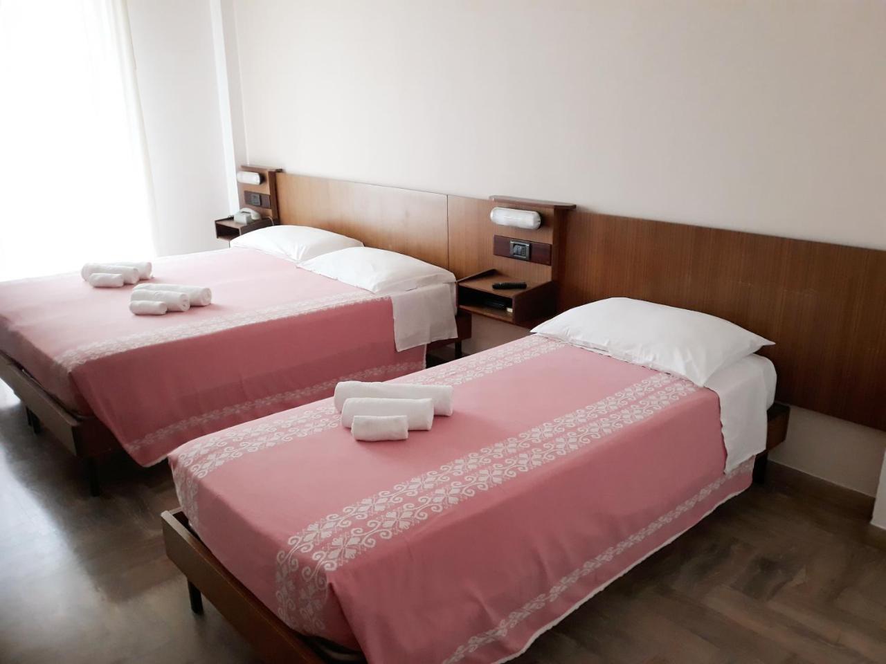 Hotel Luca Rimini Extérieur photo